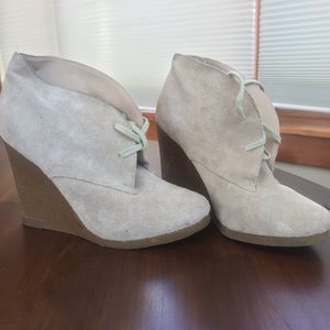 Taupe Aldo wedged booties